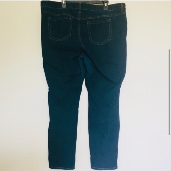 Torrid Dark Wash Skinny Jeans Size 24R - Picture 3 of 5